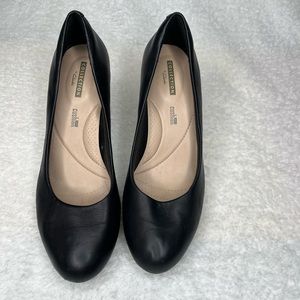 Clarks Ambyr Joy Black Leather size 7.5